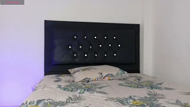 Adele Rush online show from February 12, 2026, 3:34 am