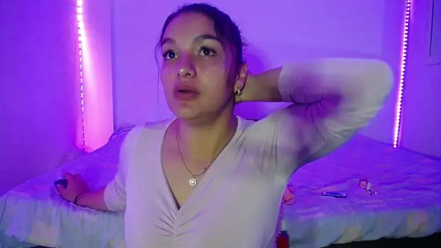 Snapshot of Laurenkenner_ chatting on March 20, 2025, 3:14 pm Laurenkenner online show from March 20, 2025, 3:14 pm