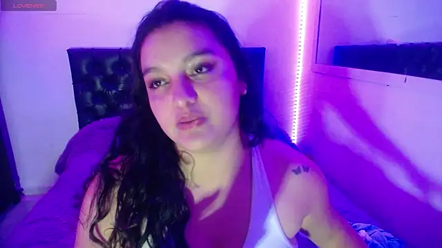 Snapshot of Laurenkenner_ chatting on October 10, 2025, 7:13 pm Laurenkenner online show from October 10, 2025, 7:13 pm