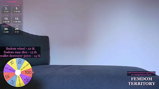 MisssLola online show from August 3, 2026, 4:22 pm