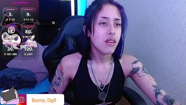 Snapshot of Bunny_O chatting on April 23, 2026, 12:56 am Bunny O online show from April 23, 2026, 12:56 am