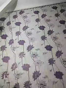 SweetLeila40 online show from February 12, 2025, 9:22 pm