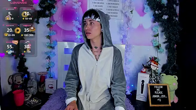 Snapshot of juniior_2311_ chatting on January 17, 2025, 2:39 am juniior 2311 online show from January 17, 2025, 2:39 am