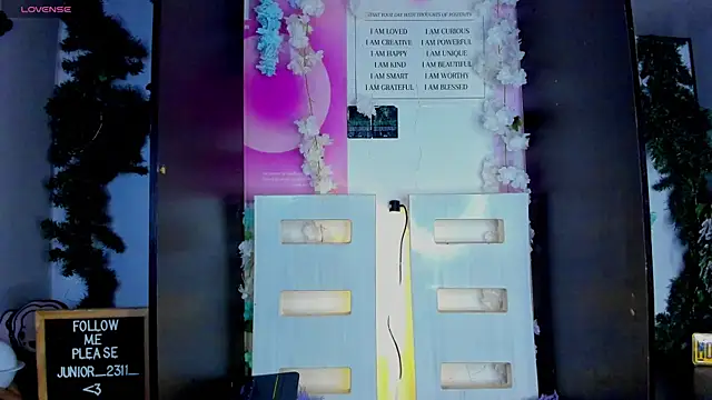 Snapshot of juniior_2311_ chatting on February 17, 2025, 10:03 pm juniior 2311 online show from February 17, 2025, 10:03 pm