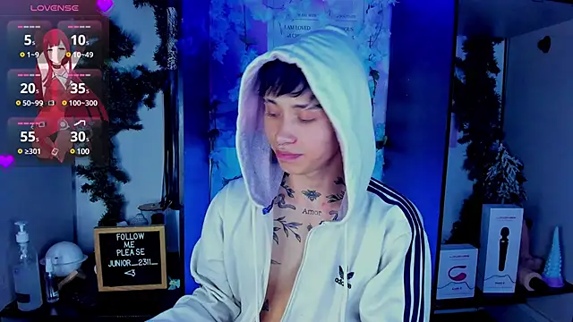 Snapshot of juniior_2311_ chatting on March 8, 2025, 2:45 am juniior 2311 online show from March 8, 2025, 2:45 am