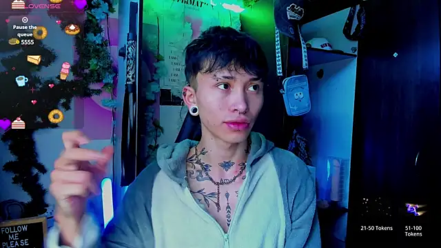 Snapshot of juniior_2311_ chatting on March 21, 2025, 12:17 pm juniior 2311 online show from March 21, 2025, 12:17 pm