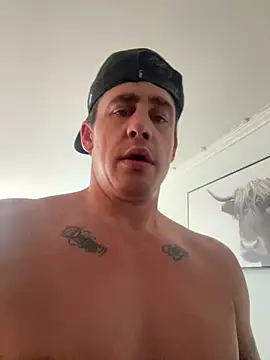 DamienSliick online show from May 24, 2026, 12:04 am