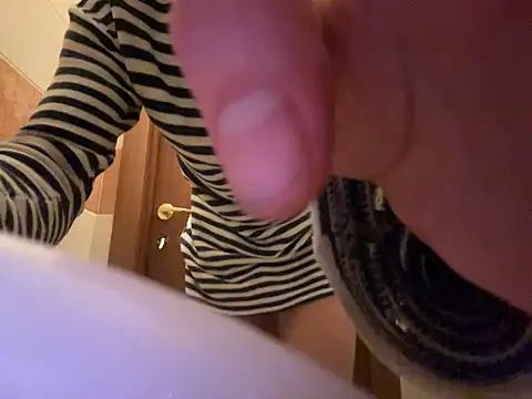 NimFF123 online show from February 6, 2025, 7:02 am