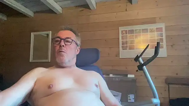 Snapshot of lelohop chatting on March 5, 2025, 7:16 am lelohop online show from March 5, 2025, 7:16 am