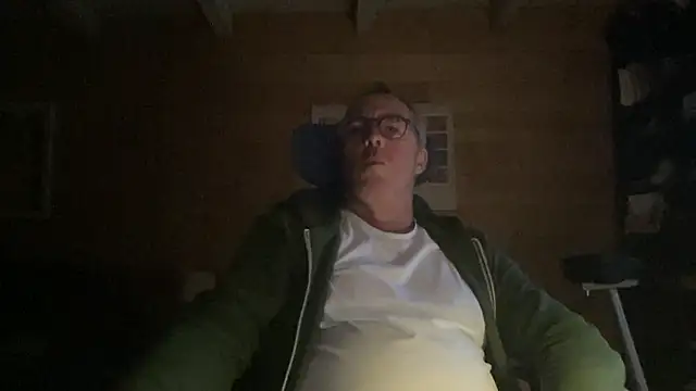 Snapshot of lelohop chatting on October 17, 2025, 6:27 am lelohop online show from October 17, 2025, 6:27 am