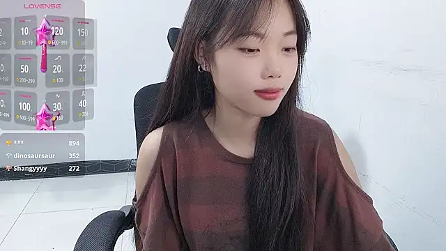 Lvy--v online show from January 10, 2025, 1:53 am