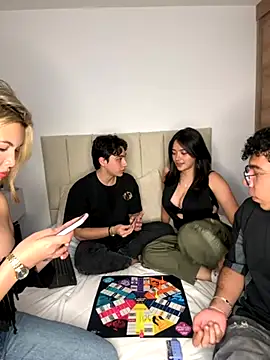 Odett  online show from September 12, 2025, 3:28 am