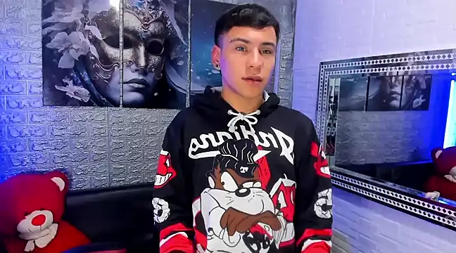 salvadorgomezx online show from February 7, 2025, 9:37 am