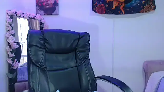 yulieth anamar online show from January 16, 2026, 9:41 pm