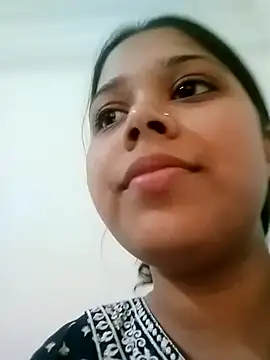 Snapshot of Arohi_is_Live chatting on February 18, 2025, 8:59 am Arohi is Live online show from February 18, 2025, 8:59 am