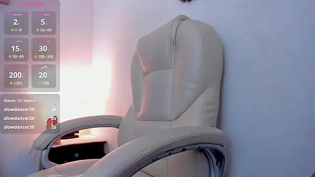 Snapshot of anyi_restrepo chatting on January 8, 2025, 3:17 pm anyi restrepo online show from January 8, 2025, 3:17 pm