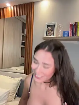 Snapshot of FridaKlein chatting on February 25, 2025, 12:14 am FridaKlein online show from February 25, 2025, 12:14 am