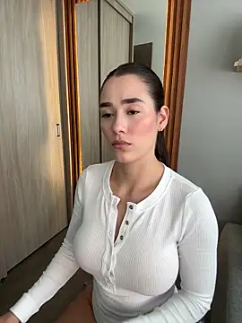 Snapshot of FridaKlein chatting on October 8, 2025, 7:22 pm FridaKlein online show from October 8, 2025, 7:22 pm