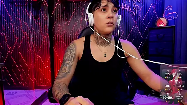 Snapshot of ZhoeStrong chatting on February 17, 2026, 9:54 pm ZhoeStrong online show from February 17, 2026, 9:54 pm