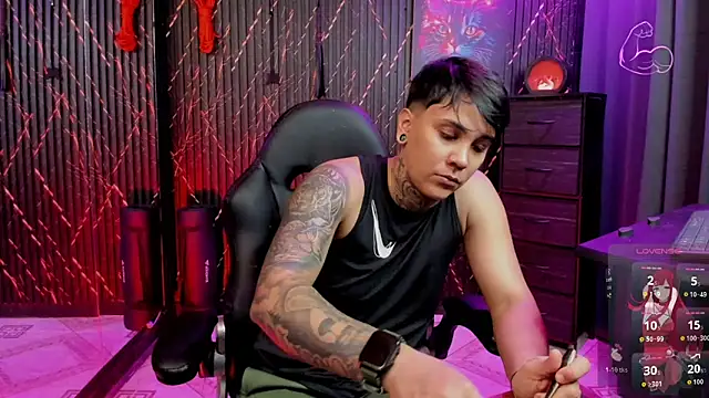 Snapshot of ZhoeStrong chatting on February 23, 2026, 9:23 pm ZhoeStrong online show from February 23, 2026, 9:23 pm