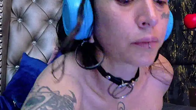 Snapshot of LusstCruella chatting on April 29, 2026, 1:15 pm LusstCruella online show from April 29, 2026, 1:15 pm