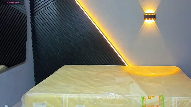 Laia and Aloby online show from March 11, 2026, 10:05 pm