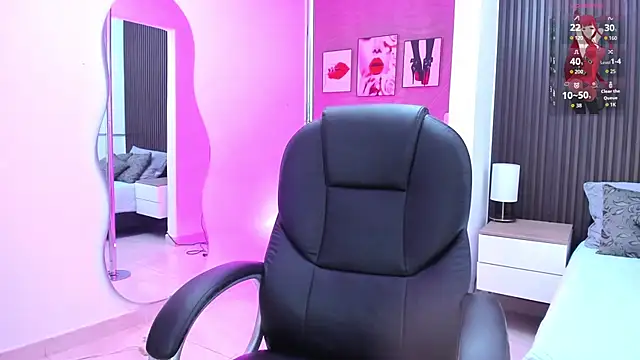 natasha  jackson online show from November 25, 2025, 12:38 pm