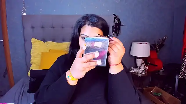 AmyCubes online show from April 8, 2026, 2:55 am