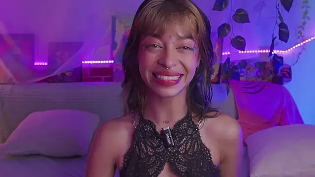 Kitty arts online show from January 16, 2025, 10:44 pm