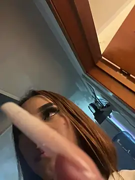 Nikol Rang   online show from March 15, 2025, 4:13 am