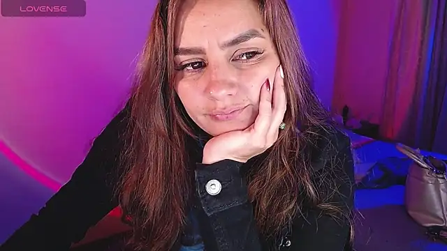 Snapshot of Lu_perez chatting on December 6, 2024, 12:56 am Lu perez online show from December 6, 2024, 12:56 am
