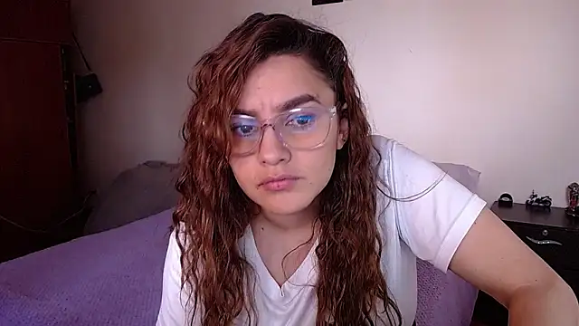 Snapshot of Lu_perez chatting on February 4, 2025, 8:17 pm Lu perez online show from February 4, 2025, 8:17 pm