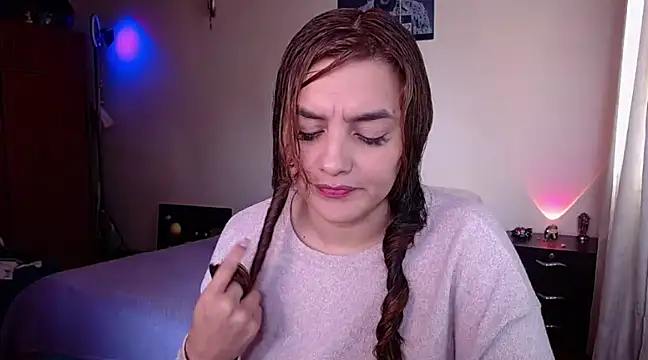Snapshot of Lu_perez chatting on February 22, 2025, 5:35 pm Lu perez online show from February 22, 2025, 5:35 pm