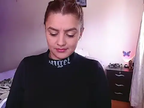 Snapshot of Lu_perez chatting on February 26, 2025, 6:32 pm Lu perez online show from February 26, 2025, 6:32 pm