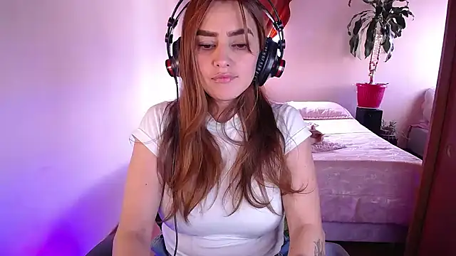 Snapshot of Lu_perez chatting on September 20, 2025, 7:37 pm Lu perez online show from September 20, 2025, 7:37 pm