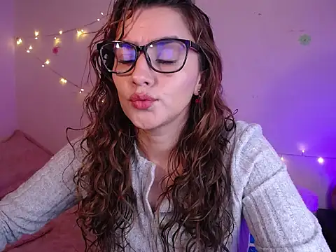 Lu perez online show from November 14, 2025, 5:33 pm