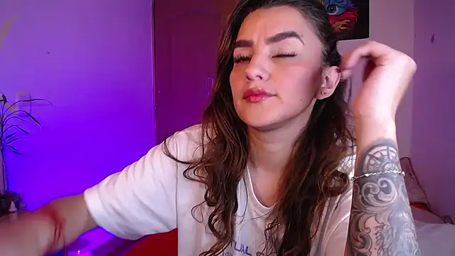 Lu perez online show from December 5, 2025, 5:31 pm