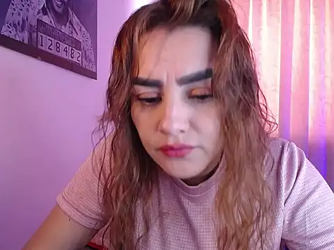 Snapshot of Lu_perez chatting on February 18, 2026, 7:32 pm Lu perez online show from February 18, 2026, 7:32 pm