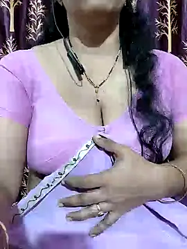 bhuvana555 online show from January 26, 2025, 9:18 pm