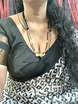 bhuvana555 online show from November 4, 2025, 4:44 am