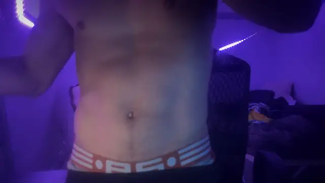 Snapshot of hot_shot_13 chatting on December 10, 2024, 2:50 pm hot shot 13 online show from December 10, 2024, 2:50 pm