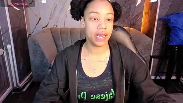 Violeth b online show from October 31, 2025, 12:50 pm