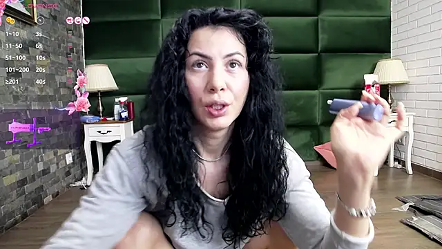 Snapshot of SelenSummer chatting on September 10, 2025, 4:12 am SelenSummer online show from September 10, 2025, 4:12 am