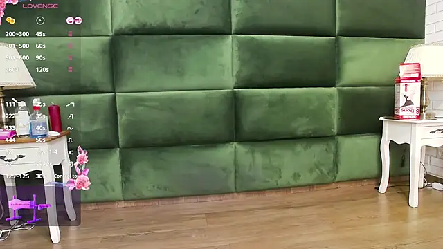 Snapshot of SelenSummer chatting on November 11, 2025, 7:58 pm SelenSummer online show from November 11, 2025, 7:58 pm