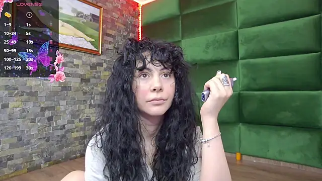 Snapshot of SelenSummer chatting on February 5, 2026, 7:51 pm SelenSummer online show from February 5, 2026, 7:51 pm