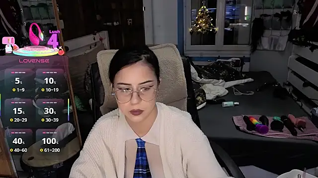 Snapshot of LisandreLaVenale chatting on December 4, 2025, 9:45 pm LisandreLaVenale online show from December 4, 2025, 9:45 pm