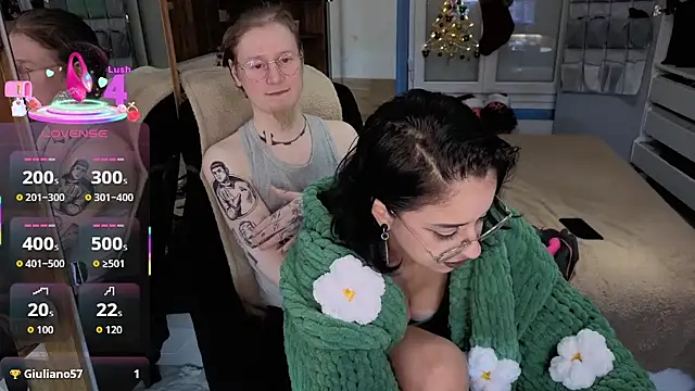 Snapshot of LisandreLaVenale chatting on December 18, 2025, 9:10 pm LisandreLaVenale online show from December 18, 2025, 9:10 pm