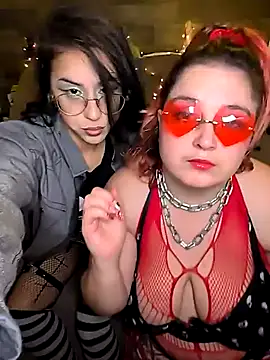 Snapshot of LisandreLaVenale chatting on January 11, 2026, 10:04 pm LisandreLaVenale online show from January 11, 2026, 10:04 pm