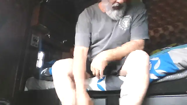 ausbod online show from October 5, 2025, 3:27 am