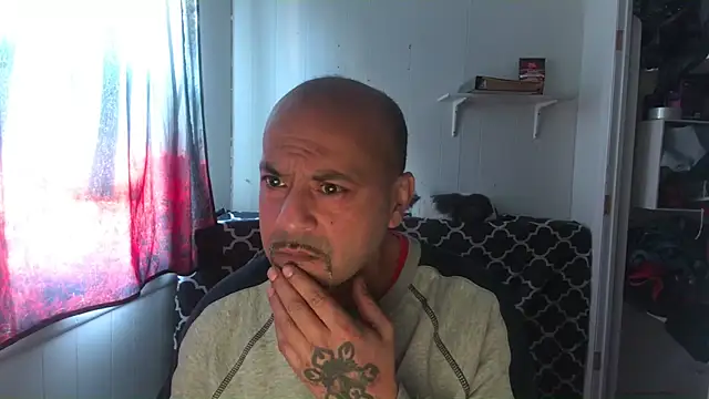 Snapshot of RickStone51 chatting on December 12, 2024, 2:55 pm RickStone51 online show from December 12, 2024, 2:55 pm